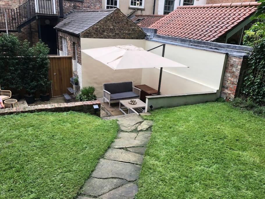 Garden House Villa York Buitenkant foto